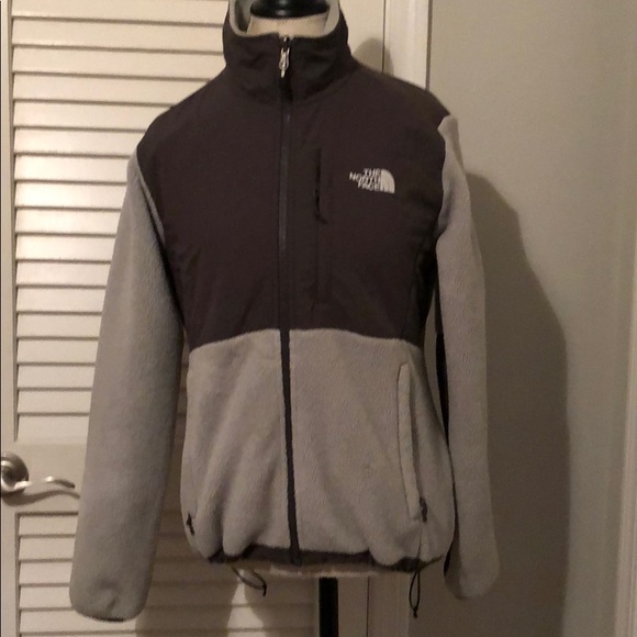 The North Face Jackets & Blazers - North Face Denali jacket size M gray & charcoal